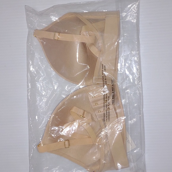 🤍LIVELY all Day Deep V No Wire Bra - Picture 10 of 14